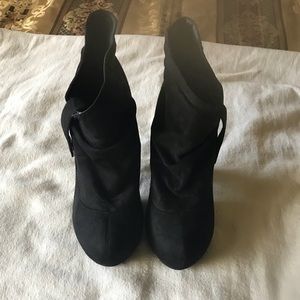 WILD DIVA  Really simple but oh so cute booties